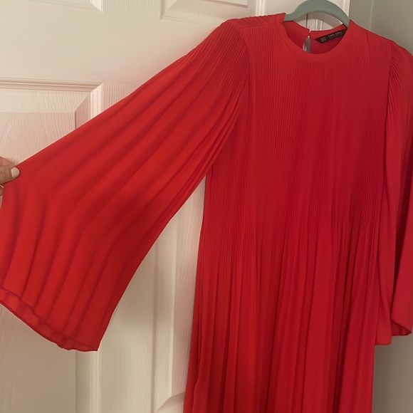Zara accordion pleat swing dress, like new! - Picture 2 of 4